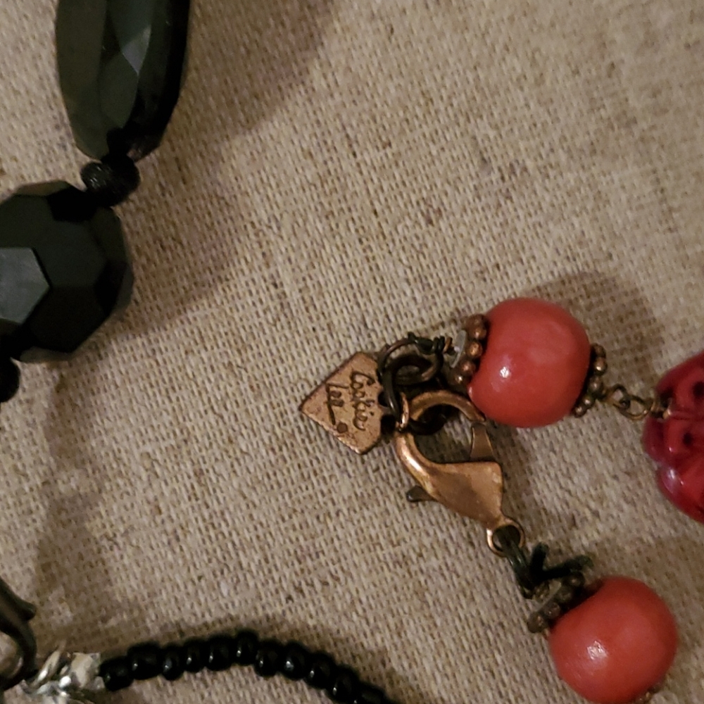 Three long necklaces - Picture 7 of 7